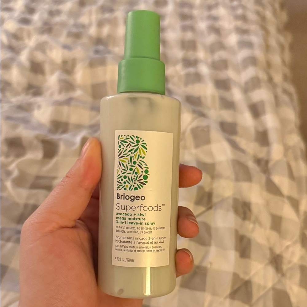 Briogeo Superfoods Avocado + Kiwi Moisture Spray with Green Cap